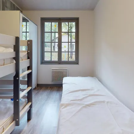 La Colline Aux Chalets, Jaccuzi, Sauna Saint-Chamarand