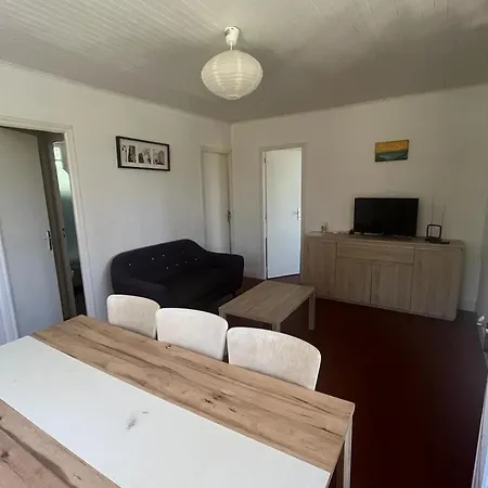 La Colline Aux Chalets, Jaccuzi, Sauna Holiday home *