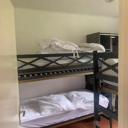 La Colline Aux Chalets, Jaccuzi, Sauna * Saint-Chamarand