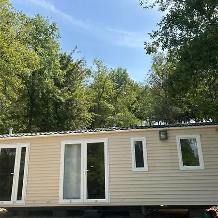 La Colline Aux Chalets, Jaccuzi, Sauna *