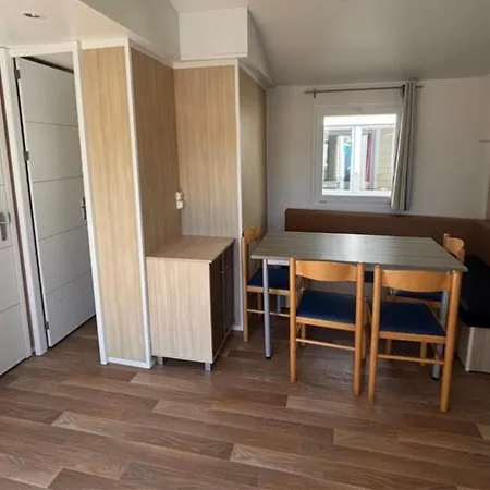 La Colline Aux Chalets, Jaccuzi, Sauna