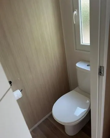 La Colline Aux Chalets, Jaccuzi, Sauna * Saint-Chamarand