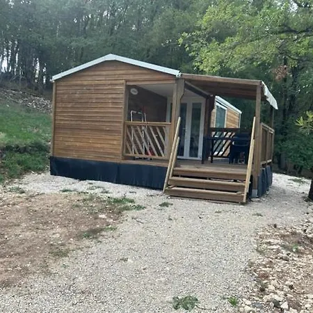 펜션 La Colline Aux Chalets, Jaccuzi, Sauna
