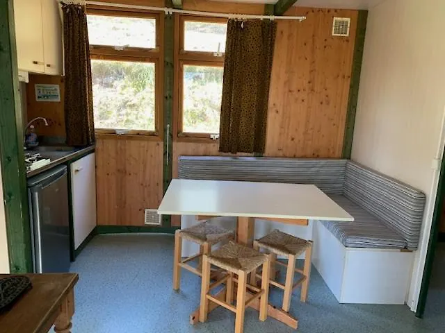 La Colline Aux Chalets, Jaccuzi, Sauna * Saint-Chamarand