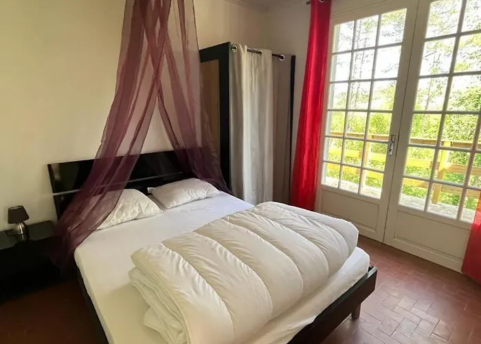 La Colline Aux Chalets, Jaccuzi, Sauna